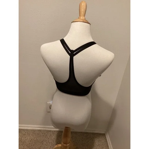 Victoria Sport Black Strappy Crisscross Front Halter Sports Bra Medium M - Picture 3 of 5